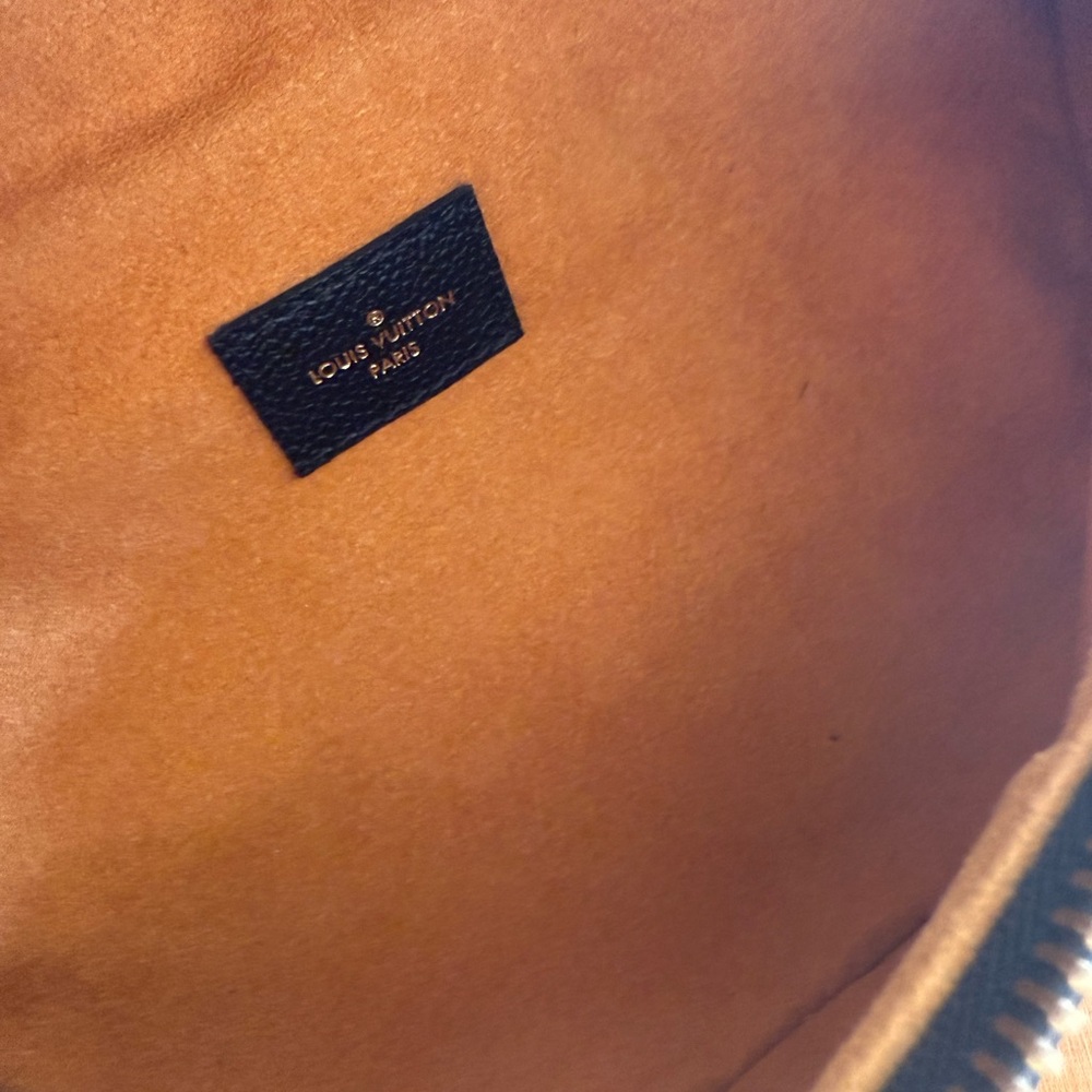 Louis Vuitton Black Empriente Bumbag - MINT Condition - Picture 8 of 17